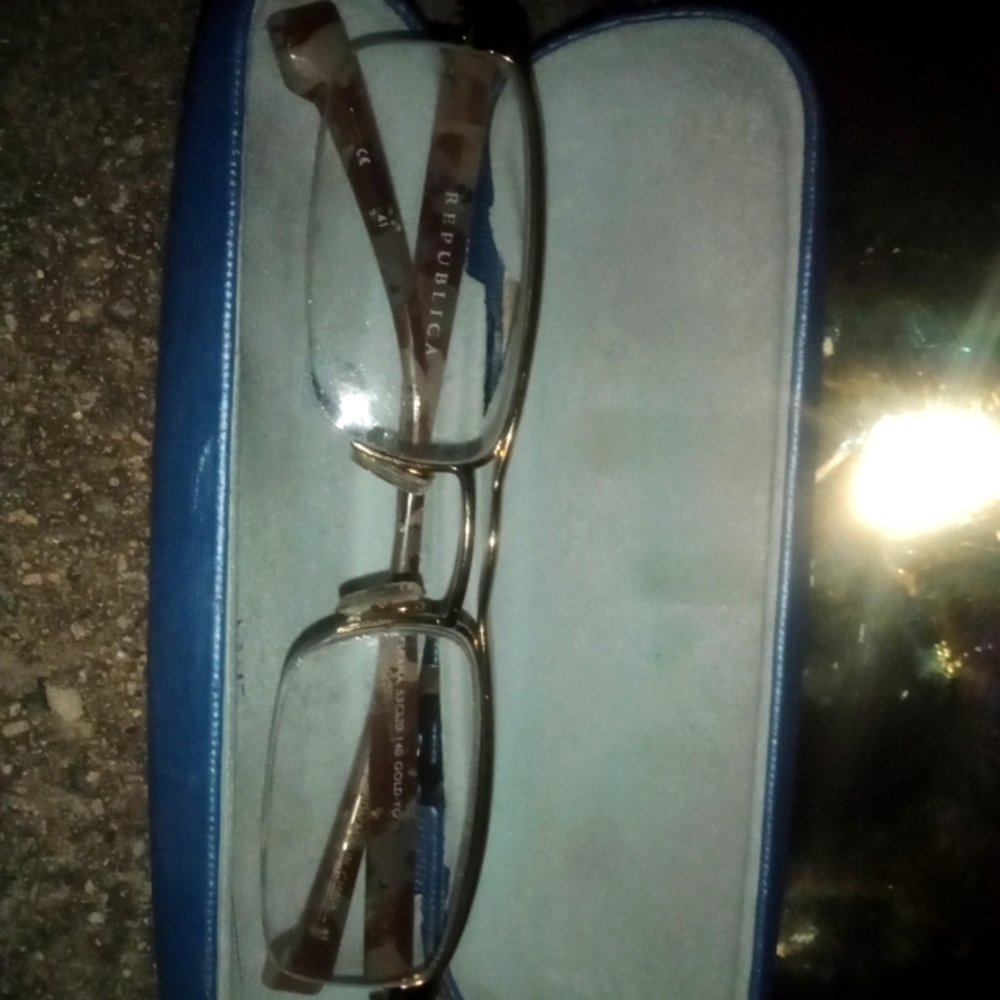 Republica glasses